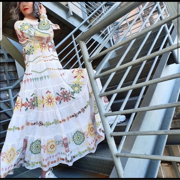 ZARA Bloggers Fave NWT Ecru Multi EMBROIDERED DRESS - Picture 5 of 9